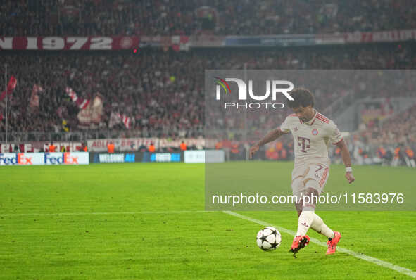 Serge Gnabry of Bayern Munich  controls the ball  during the Champions League Round 1 match between Bayern Munich v Dinamo Zagreb, at the Al...