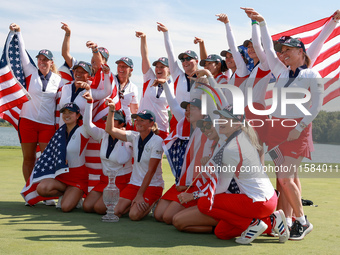 GAINESVILLE, VIRGINIA - SEPTEMBER 15: Members of Team USA Vice Captain Morgan Pressel, Lilia Vu, Rose Zhang, Captain Stacy Lewis(front row c...