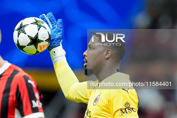 Mike Maignan of AC Milan during the UEFA Champions League 2024/25 League Phase MD1 match between AC Milan and Liverpool FC at Stadio San Sir...