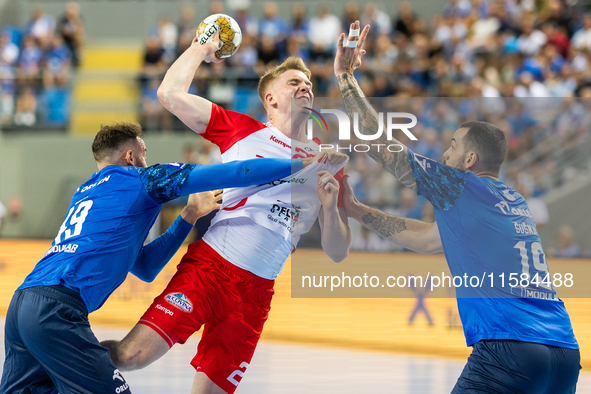 Haukur Thrastarson ,  Leon Susnja  during the match EHF Champions League Men match between  Orlen Wisla Plock and Dinamo Bucuresti in Plock,...