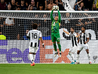 Michele Di Gregorio of Juventus during the UEFA Champions League 2024/25 League Phase MD1 match between Juventus and PSV Eindhoven at Juvent...