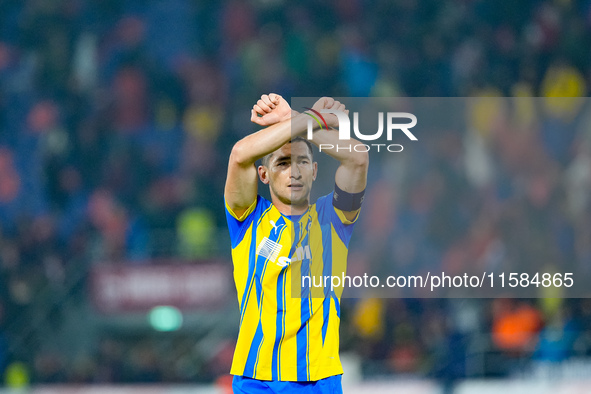 Taras Stepanenko of FC Shakhtar Donetsk greets supporters of Shakhtar during the UEFA Champions League 2024/25 League Phase MD1 match betwee...