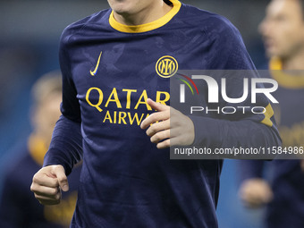 Nicolo Barella #23 of Inter Milan warms up during the UEFA Champions League Group Stage match between Manchester City and Football Club Inte...