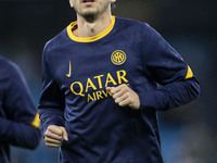 Matteo Darmian #36 of Inter Milan warms up during the UEFA Champions League Group Stage match between Manchester City and Football Club Inte...