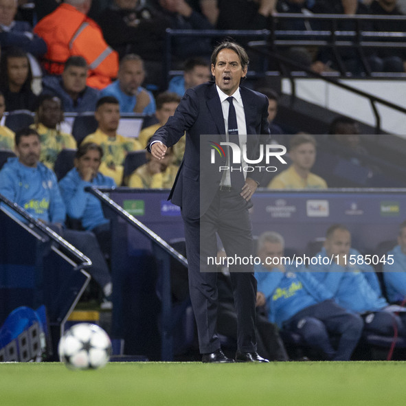 Inter Milan manager Simone Inzaghi gesticulates during the UEFA Champions League group stage match between Manchester City and Football Club...