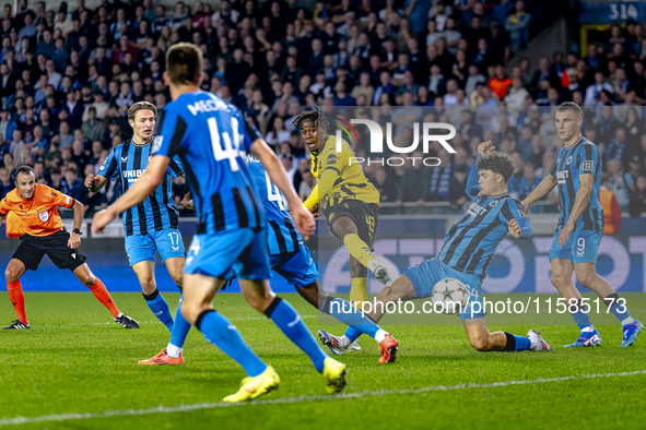 Borussia Dortmund defender Jamie Bynoe-Gittens scores the 0-2 during the match between Club Brugge and Borussia Dortmund at the Jan Breydels...