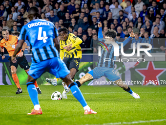 Borussia Dortmund defender Jamie Bynoe-Gittens and Club Brugge defender Kyriani Talbi during the match between Club Brugge and Borussia Dort...