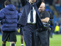 Inter Milan manager Simone Inzaghi salutes the fans at full time during the UEFA Champions League League Stage match between Manchester City...