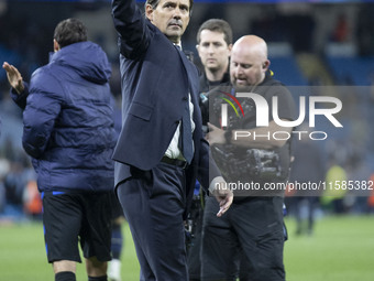 Inter Milan manager Simone Inzaghi salutes the fans at full time during the UEFA Champions League League Stage match between Manchester City...