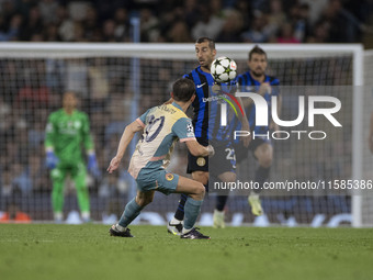 Henrikh Mkhitaryan #22 of Inter Milan during the UEFA Champions League League Stage match between Manchester City and Football Club Internaz...