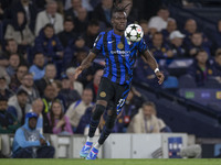 Yann Aurel Bisseck #31 of Inter Milan during the UEFA Champions League League Stage match between Manchester City and Football Club Internaz...