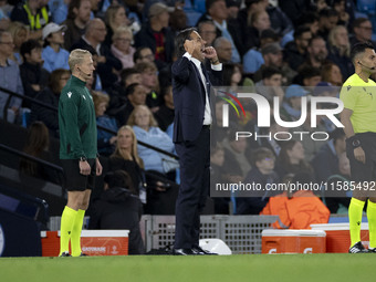 Inter Milan manager Simone Inzaghi gesticulates during the UEFA Champions League League Stage match between Manchester City and Football Clu...