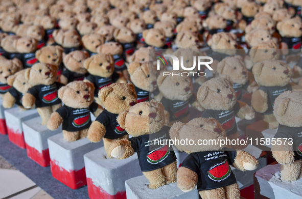 A view of the installation of teddy bears titled ''Echo of Lost Innocence'' at the Barahat Mashaireb open-air gallery to draw attention to P...