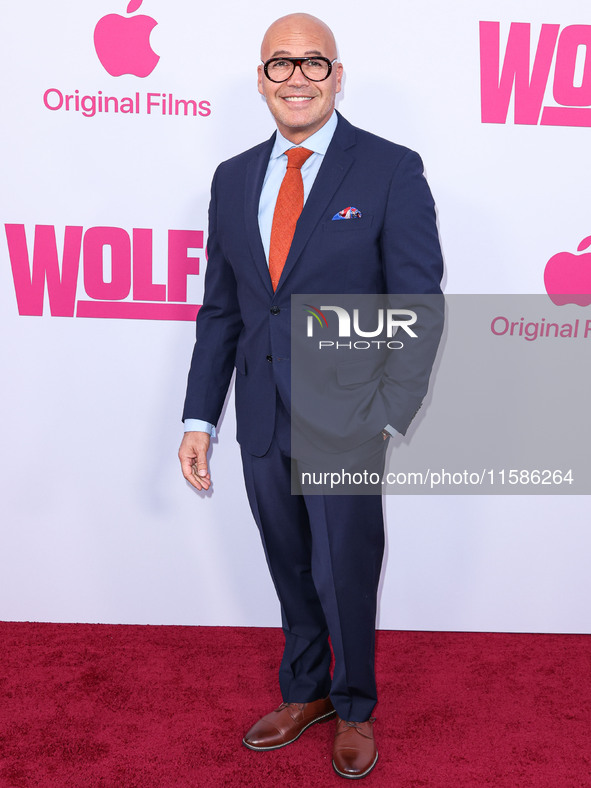 Billy Zane arrives at the Los Angeles Premiere Of Apple TV+'s 'Wolfs' held at the TCL Chinese Theatre IMAX on September 18, 2024 in Hollywoo...