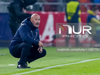 Vincenzo Italiano head coach of Bologna FC looks on during the UEFA Champions League 2024/25 League Phase MD1 match between Bologna FC and F...