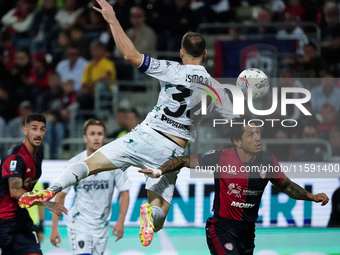 Ardian Ismajli (Empoli FC) during the Serie A TIM match between Cagliari Calcio and Empoli FC in Italy on September 20, 2024 (