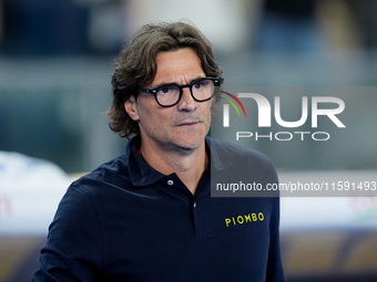 Paolo Vanoli head coach of Torino FC looks on during the Serie A Enilive match between Hellas Verona and Torino FC at Stadio Marcantonio Ben...