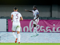 Duvan Zapata of Torino FC celebrates after scoring second goal during the Serie A Enilive match between Hellas Verona and Torino FC at Stadi...