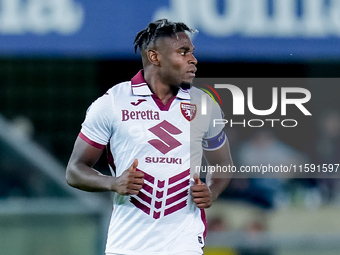 Duvan Zapata of Torino FC looks on during the Serie A Enilive match between Hellas Verona and Torino FC at Stadio Marcantonio Bentegodi on S...