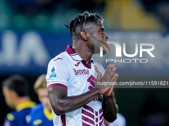 Duvan Zapata of Torino FC looks dejected during the Serie A Enilive match between Hellas Verona and Torino FC at Stadio Marcantonio Bentegod...