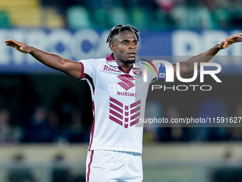 Duvan Zapata of Torino FC gestures during the Serie A Enilive match between Hellas Verona and Torino FC at Stadio Marcantonio Bentegodi on S...