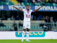 Duvan Zapata of Torino FC gestures during the Serie A Enilive match between Hellas Verona and Torino FC at Stadio Marcantonio Bentegodi on S...