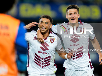 Che' Adams of Torino FC celebrates after scoring third goal during the Serie A Enilive match between Hellas Verona and Torino FC at Stadio M...