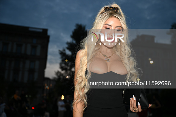 Vip arrives at the Versace fashion show during the Milan Womenswear Spring/Summer 2025 in Milan, Italy, on September 20, 2024 