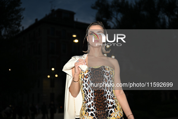 Vip arrives at the Versace fashion show during the Milan Womenswear Spring/Summer 2025 in Milan, Italy, on September 20, 2024 