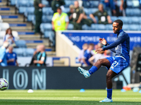 Ricardo Pereira of Leicester City warms up during the Premier League match between Leicester City and Everton at the King Power Stadium in L...