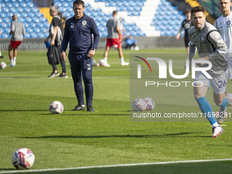 Oliver Norwood #26 of Stockport County F.C. warms up during the Sky Bet League 1 match between Stockport County and Leyton Orient at the Edg...