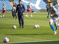 Oliver Norwood #26 of Stockport County F.C. warms up during the Sky Bet League 1 match between Stockport County and Leyton Orient at the Edg...