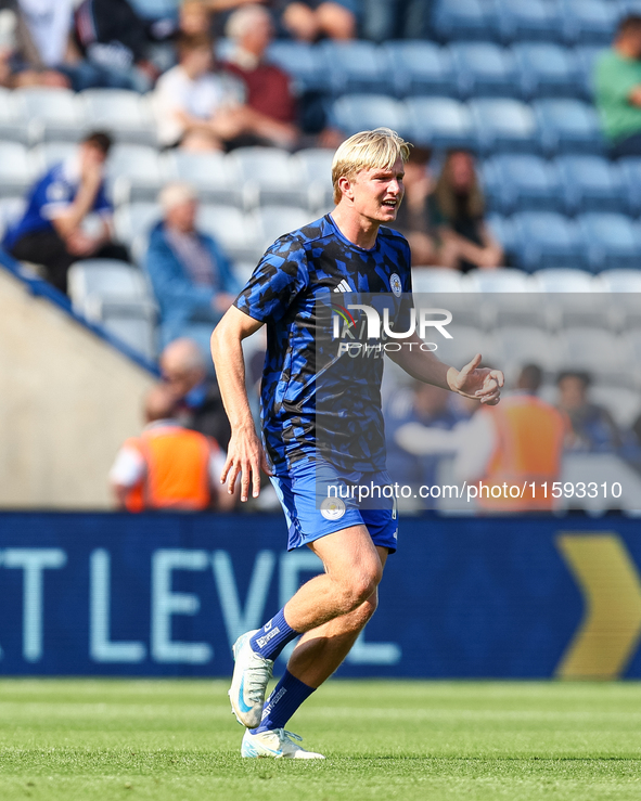 Victor Kristiansen of Leicester City warms up during the Premier League match between Leicester City and Everton at the King Power Stadium i...