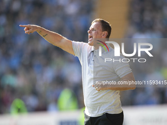 Leyton Orient manager Richie Wellens during the Sky Bet League 1 match between Stockport County and Leyton Orient at the Edgeley Park Stadiu...