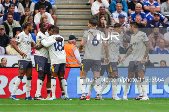 Everton celebrate the goal by #10, Ilman Ndiaye of Everton (hidden), during the Premier League match between Leicester City and Everton at t...