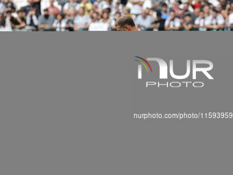 Michele Di Gregorio during the Serie A 2024-2025 match between Juventus and Napoli in Turin, Italy, on September 21, 2024 (