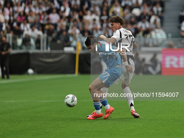 Khvicha Kvaratskhelia during the Serie A 2024-2025 match between Juventus and Napoli in Turin, Italy, on September 21, 2024 