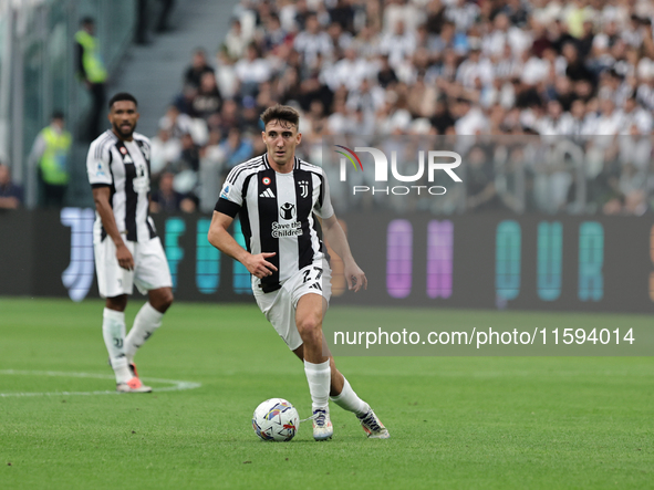 Andrea Cambiaso during the Serie A 2024-2025 match between Juventus and Napoli in Turin, Italy, on September 21, 2024 