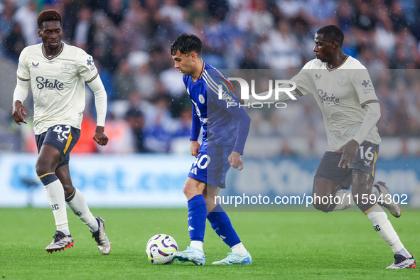 #40, Facundo Buonanotte of Leicester City is pressed by #16, Abdoulaye Doucoure of Everton during the Premier League match between Leicester...