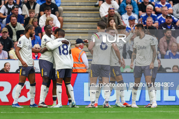 Everton celebrate the goal by #10, Ilman Ndiaye of Everton (hidden), during the Premier League match between Leicester City and Everton at t...