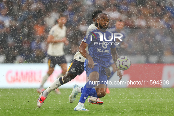 Jordan Ayew of Leicester City is in action with the ball during the Premier League match between Leicester City and Everton at the King Powe...