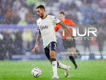 Dwight McNeil of Everton on the ball during the Premier League match between Leicester City and Everton at the King Power Stadium in Leicest...