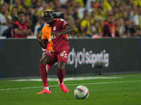 Victor Osimhen of Galatasaray  controls the ball during the Turkey Süper Ligue Round 5 between Fenerbahçe SK vs Galatasaray S.K., on Septemb...