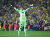 Fernando Muslera of Galatasaray  celebrate during the Turkey Süper Ligue Round 5 between Fenerbahçe SK vs Galatasaray S.K., on September 21,...