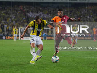 Edin Dzeko of Fenerbahce  shoots on goal during the Turkey Süper Ligue Round 5 between Fenerbahçe SK vs Galatasaray S.K., on September 21, 2...