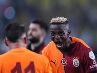 Victor Osimhen of Galatasaray  with post game celebration during the Turkey Süper Ligue Round 5 between Fenerbahçe SK vs Galatasaray S.K., o...