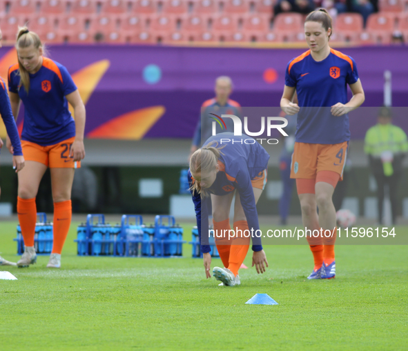 Some players of the Netherlands warm up during the FIFA U-20 Women's World Cup Colombia 2024 third-place match between the Netherlands and t...