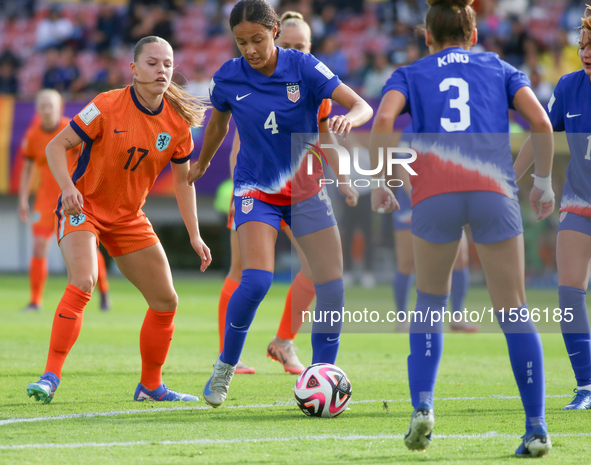 Jordyn Bugg of the United States and Fleur Jansje Margaretha Stoit of the Netherlands fight for the ball during the FIFA U-20 Women's World...