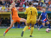 Teagan Wy of the United States and Bo van Egmond of the Netherlands fight for the ball during the FIFA U-20 Women's World Cup Colombia 2024...