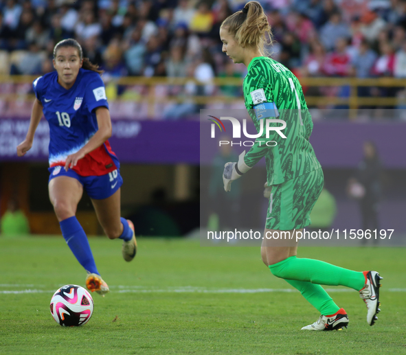 Femke Liefting of the Netherlands warms up during the FIFA U-20 Women's World Cup Colombia 2024 third-place match between the Netherlands an...